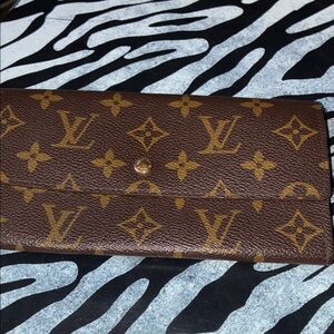 Louis Vuitton Classic Brown Monogram Clutch with dust bag